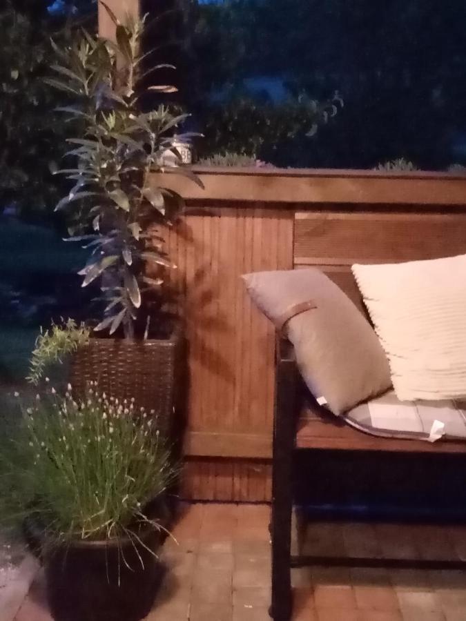 Mija Apartman S Vinnym Sklipkem, Zahradou A Grilem Kájov Exteriör bild