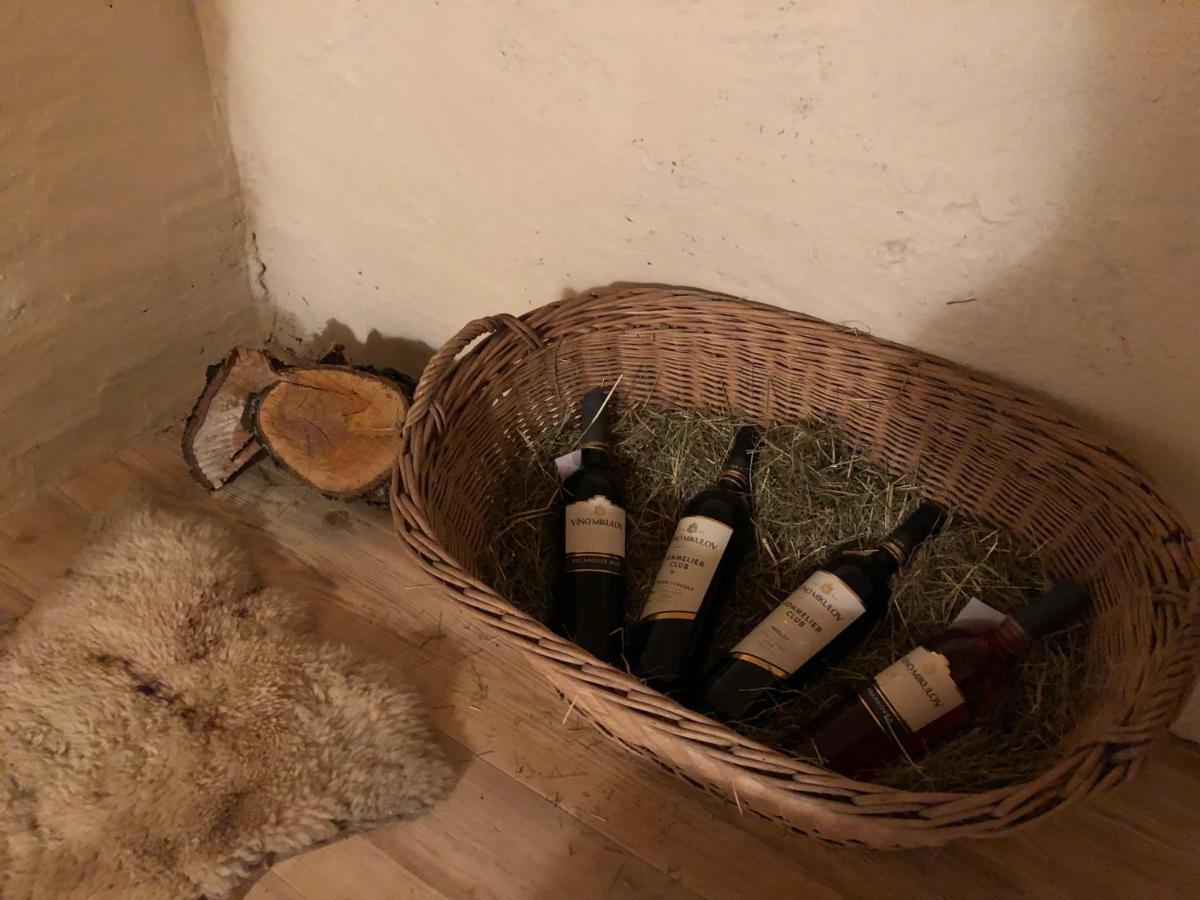 Mija Apartman S Vinnym Sklipkem, Zahradou A Grilem Kájov Exteriör bild
