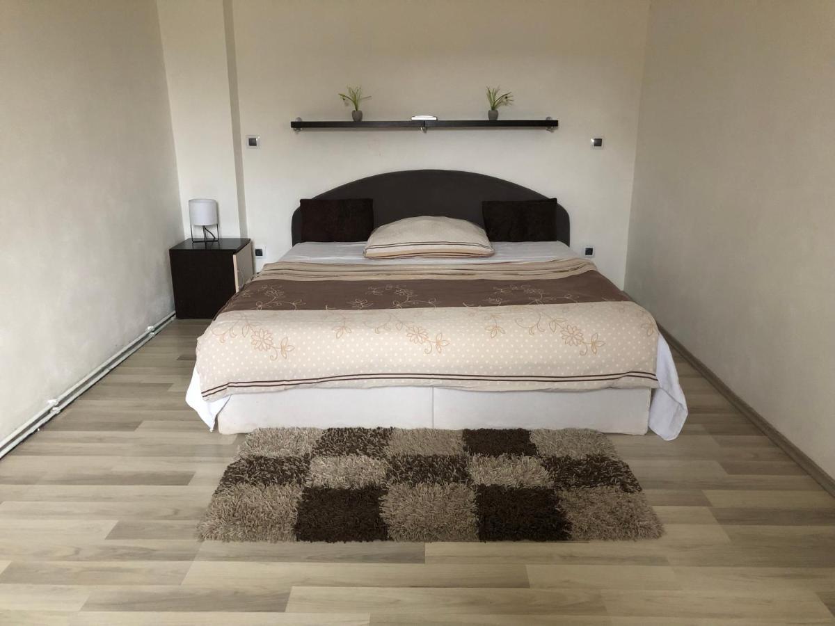 Mija Apartman S Vinnym Sklipkem, Zahradou A Grilem Kájov Exteriör bild
