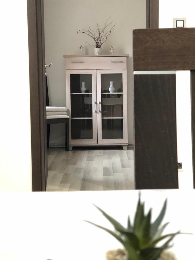 Mija Apartman S Vinnym Sklipkem, Zahradou A Grilem Kájov Exteriör bild